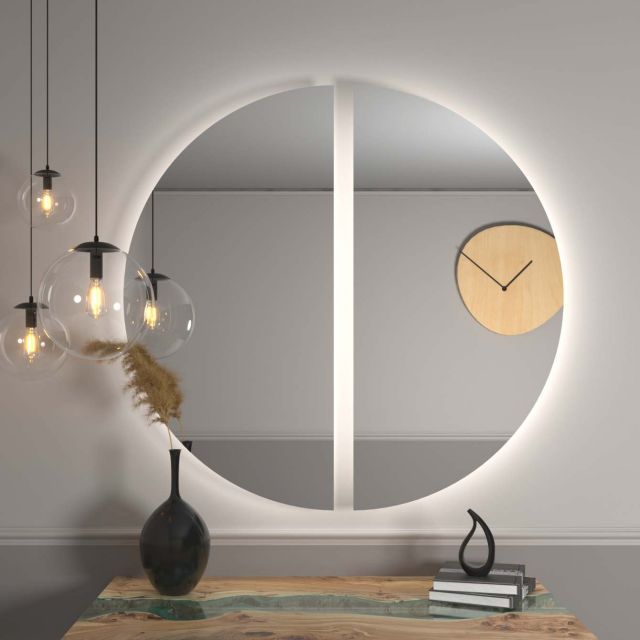 Atypischer Spiegel mit LED-Beleuchtung A19