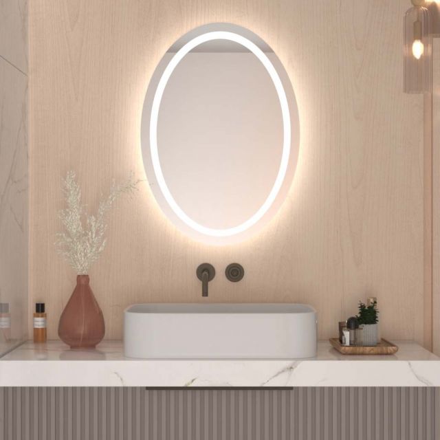 Ovaler Spiegel mit LED-Beleuchtung A13